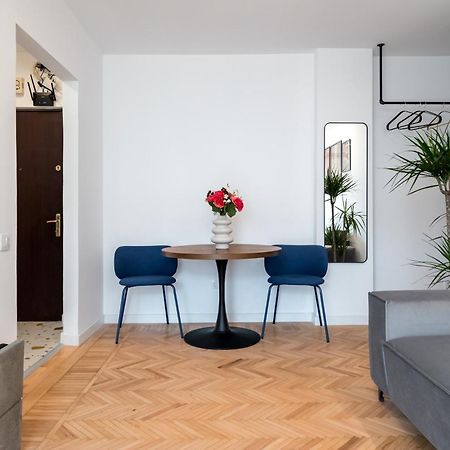 Central Aesthetic Apartment Bucarest Exterior foto